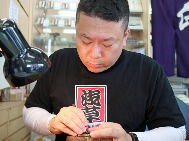 浅草ハンコ名人会・牧野 敬宏