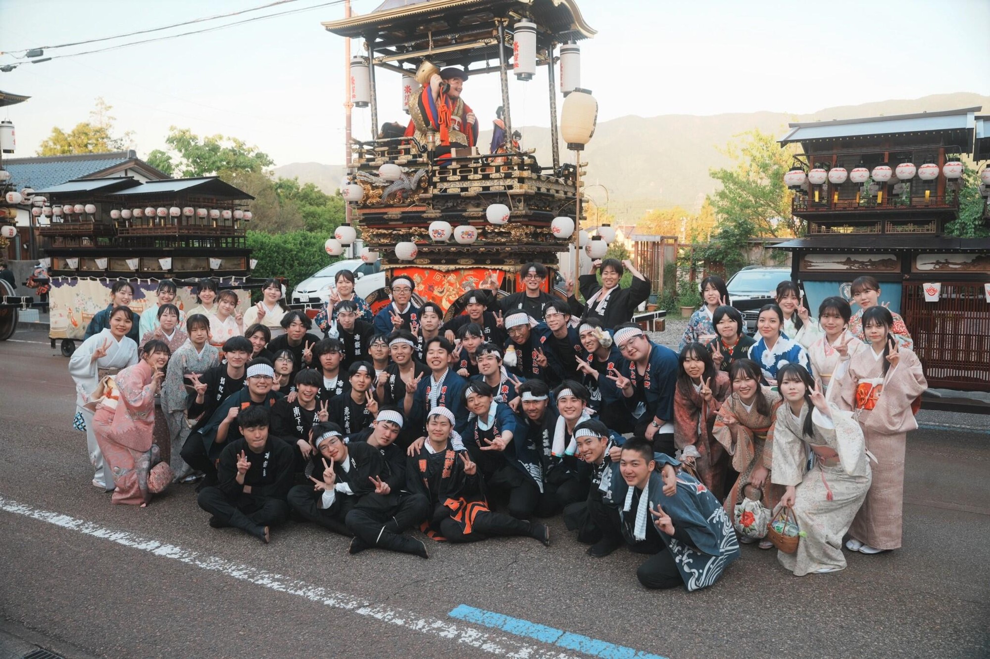 【名城大学】連携協定を結ぶ富山県南砺市の「城端曳山祭」に今年もボランティア協議会の学生ら総勢60人が参加