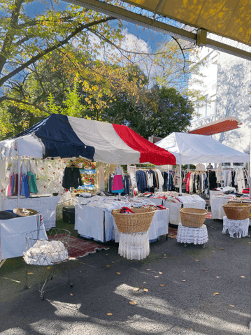 アンティーク出店1