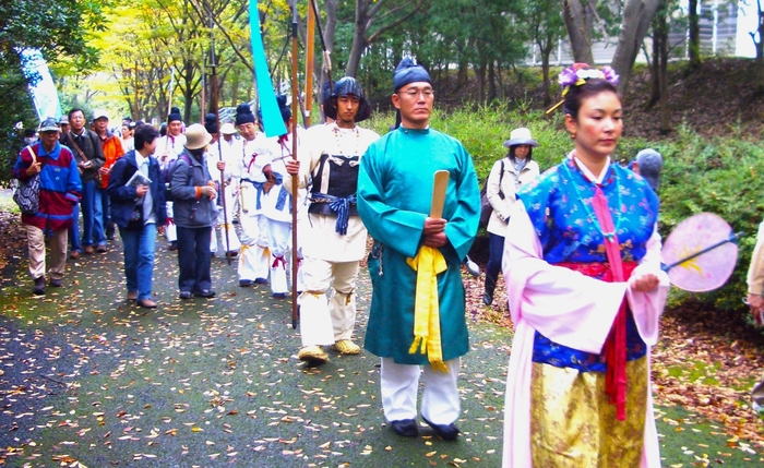 防人と大伴家持一行の道行き