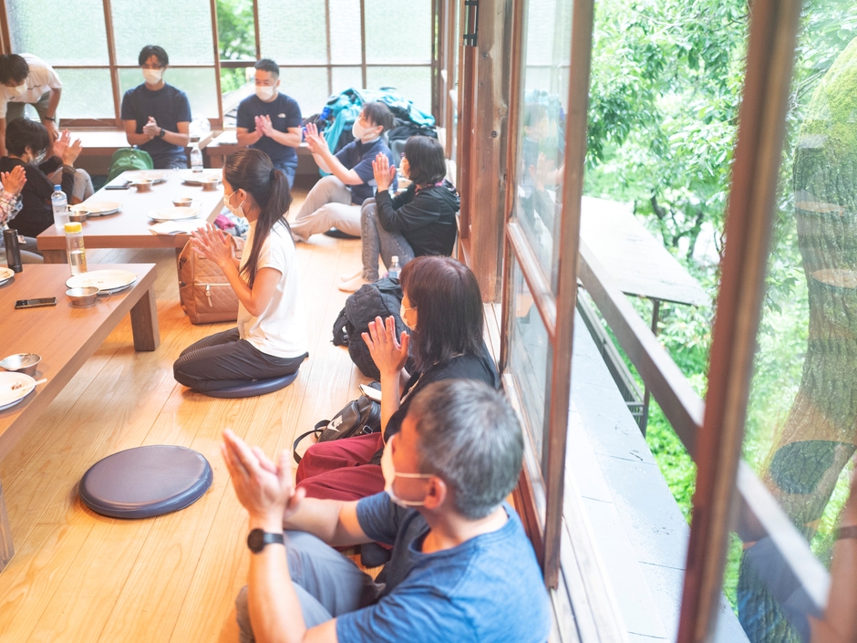 自然と拍手拍手