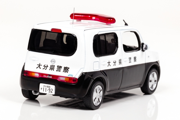 キューブ大分県警察:右後