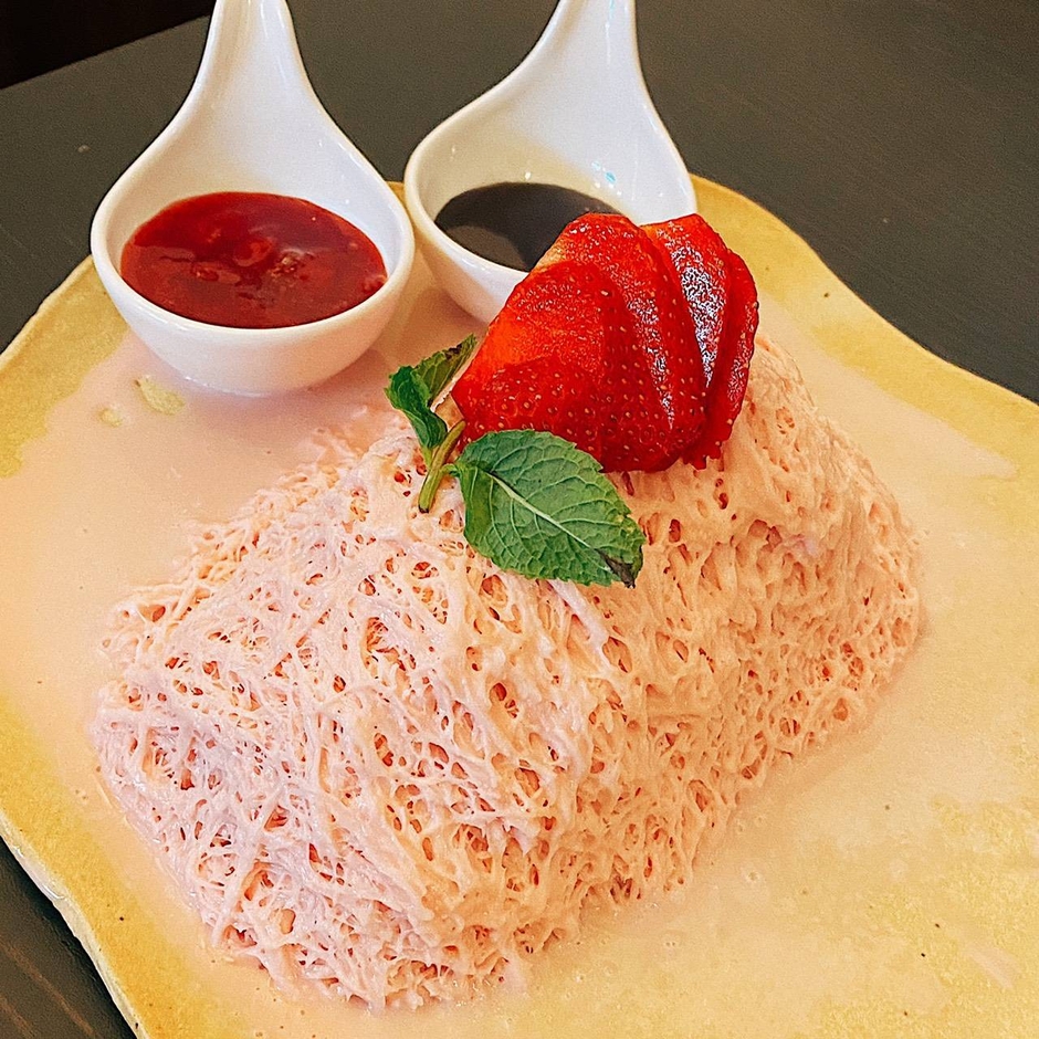 ふわふわ“いとごおり”ストロベリー(1,320円)