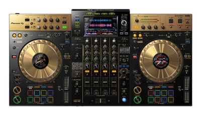 rekordboxとSerato DJ Proに対応し プロフェッショナルな演奏を可能にする オールインワンDJシステム「XDJ-XZ」の限定モデル 華やかなゴールドカラーの「XDJ-XZ-N」が登場