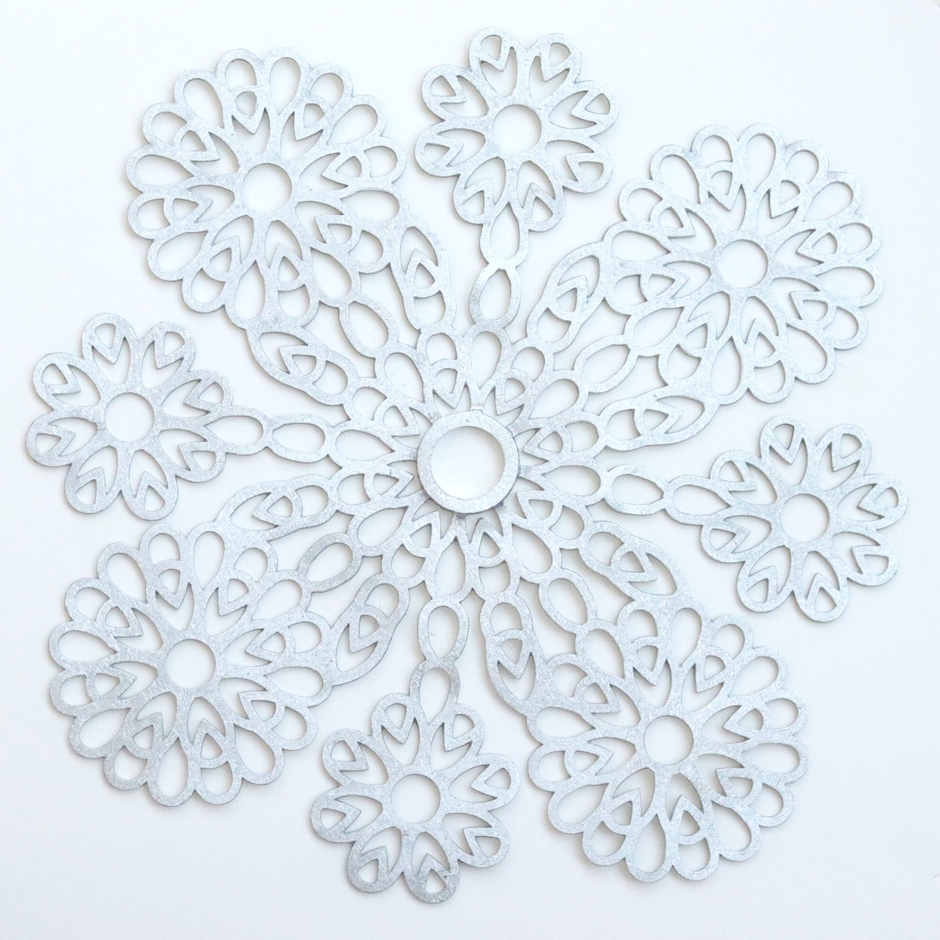 錫のペンダントライト　花2