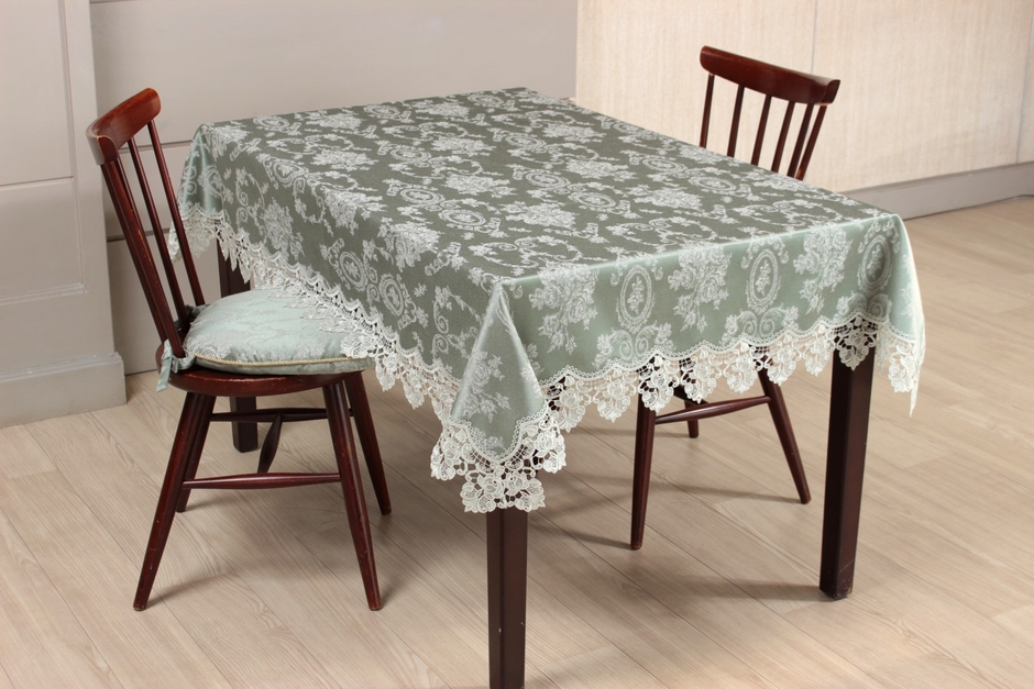 深い光沢のあるグリーン