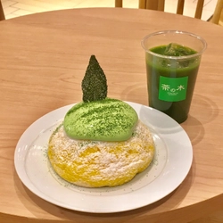 京都の宇治茶カフェが春の特別メニューを提供開始　 ふわっふわの抹茶ドームスフレと冷たい抹茶ドリンクをセットで