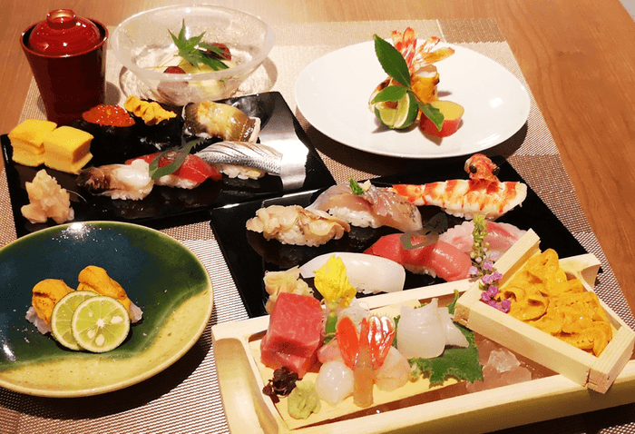 淡路島由良産天然赤ウニ堪能カウンター鮨コース