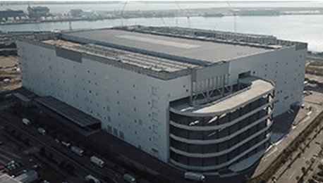 今年4月にオープンした株式会社関通 EC通販物流センター 外観