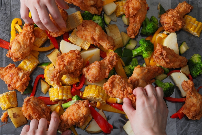 手づかみフライドチキン イメージ