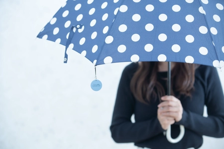 梅雨対策グッズとして！雨の日のクルマでのお出かけに便利！ 子育て世代を中心に大反響で累計販売数5万個突破の 傘専用マグネットストラップ『Choito(ちょいと)』がリニューアル