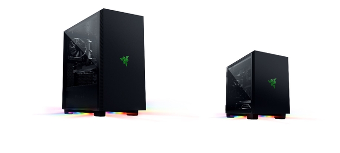 左:Razer Tomahawk ATX 右:Razer Tomahawk Mini-ITX