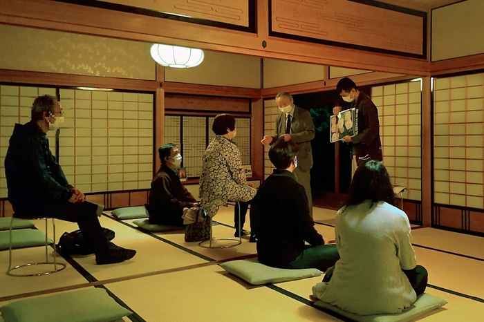 お月見特別ガイドツアー(過去の様子)