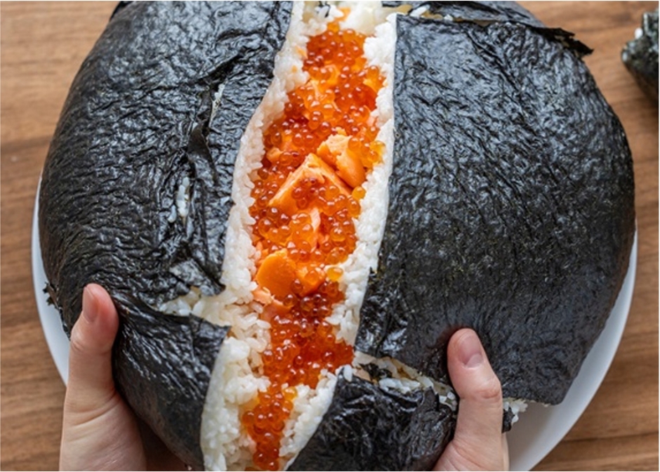 総重量約2kgの迫力満点“夢のおにぎり”