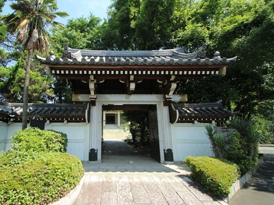 浄興寺山門