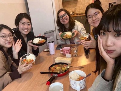 日本からの留学生チームで肉じゃがを作って、ルームメイトに振る舞いました