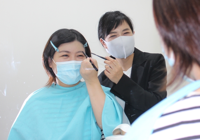 新しい自分に会える！美眉メイクレッスン