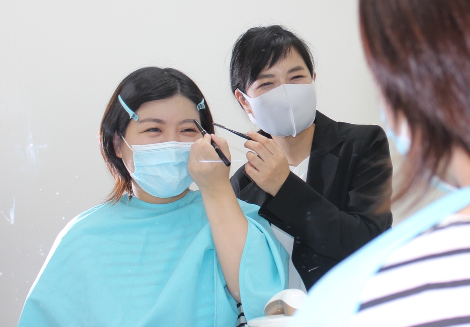 新しい自分に会える！美眉メイクレッスン