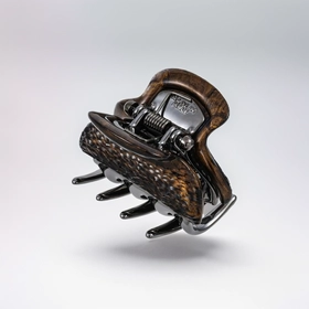 ラグジュアリーなヘアアクセサリーブランド「acca」より ベルベットの