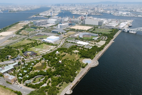 ホテル・ロッジ舞洲の全景写真(手前に見える施設)