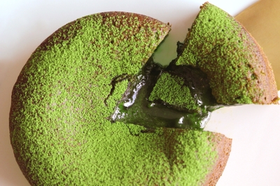 中から溢れ出る抹茶生チョコ