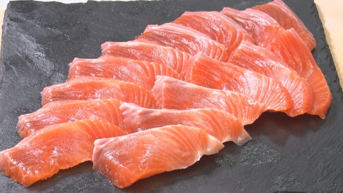 陸上養殖で育てられた「おかそだちサーモン」