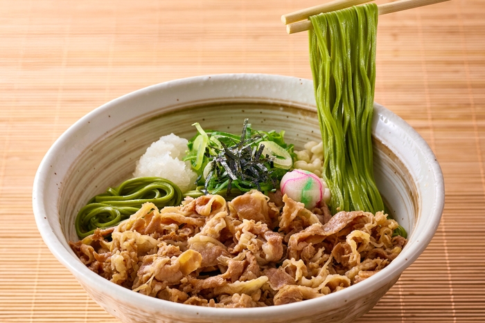 牛肉と九条ねぎの冷やし抹茶そば
