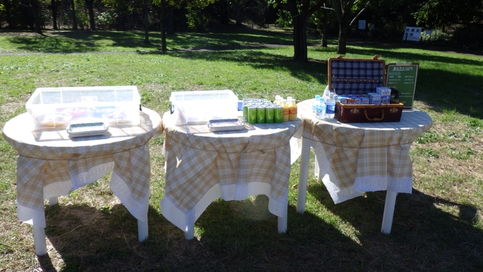 お菓子とお茶を用意してお待ちしています