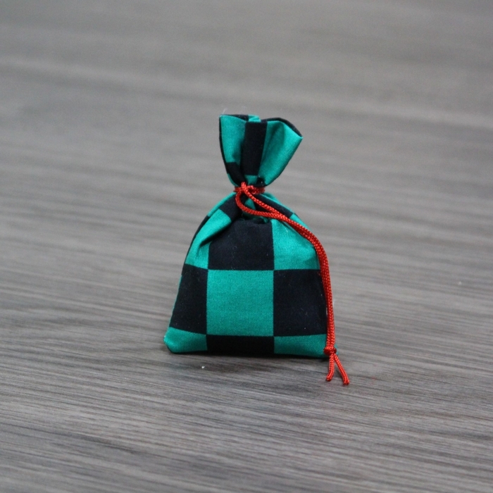 色と香りを自由に選べる匂い袋 H