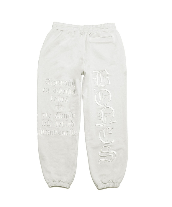 【BlackLetter】Rear Embroidery Cross Sweat Pants(オフホワイト)