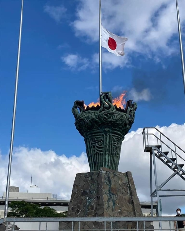 火焔型土器は新潟陸上競技場聖火台