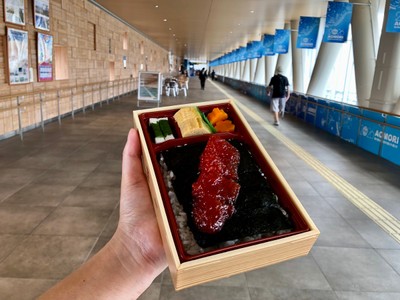 青森駅でお待ちしています