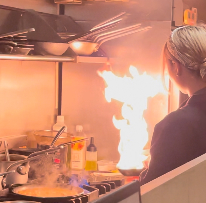 料理人アズサさん