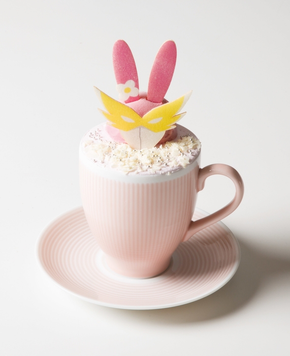 ピンク色の正義!ウサミミ仮面カップパフェ