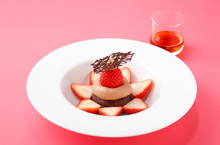 職人イチオシの限定メニュー「フォンダンショコラストロベリー」880円(税別)