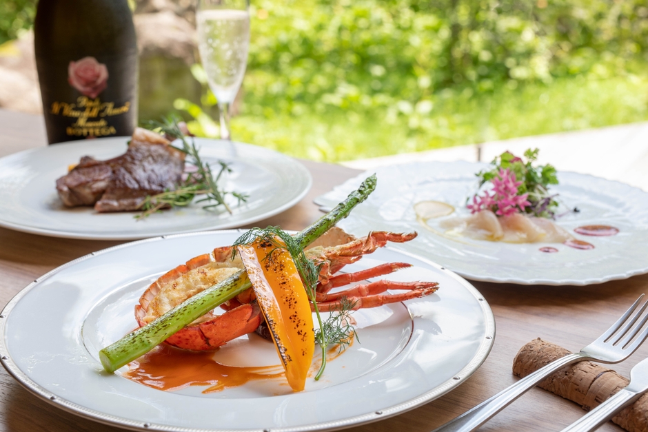 手間暇惜しまず丁寧に作ったアミューズから、メイン、そしてデザートまで お客様へフリーオーダースタイルでご提供