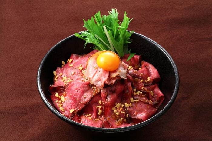 【肉2倍･ご飯1.5倍】Wローストビーフ丼　ガツ盛 1&#44;680円(税込)