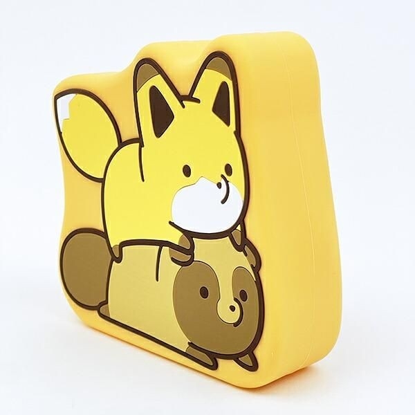 タヌキとキツネグッズ特集