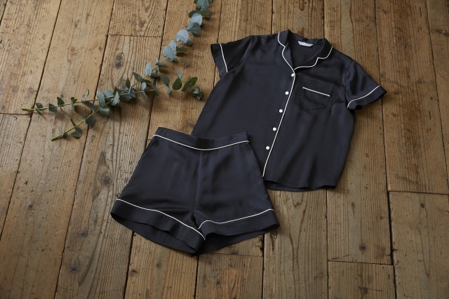 DREAMiN(ドリーミン)ショートスリーブ+ショートパンツ 上下セット(ブラック)
