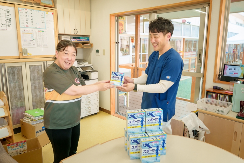 保育園に経口補水液を寄付(1)