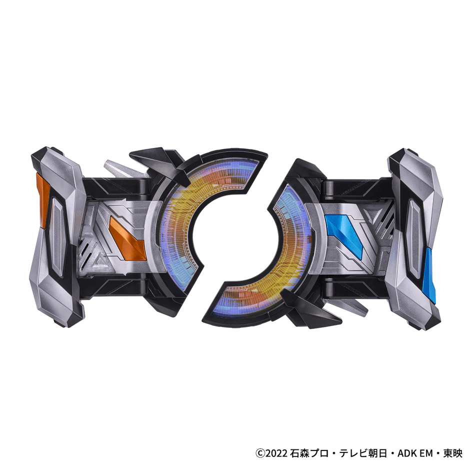 仮面ライダーギーツ』より、コマンドツインバックルと レイジング