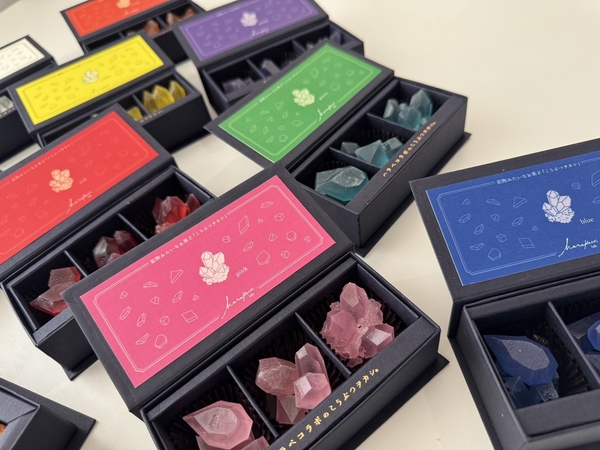 推し色のこうぶつヲカシの小箱