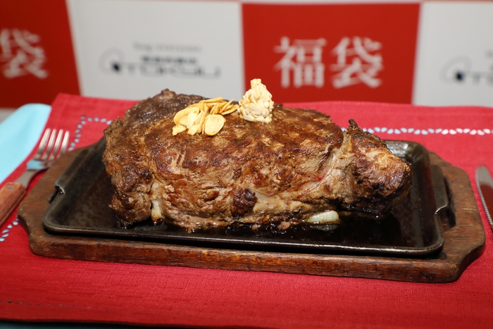 「いきなり!ステーキ」コラボ企画「お肉がハンパない!めざせ47都道府県福袋」
