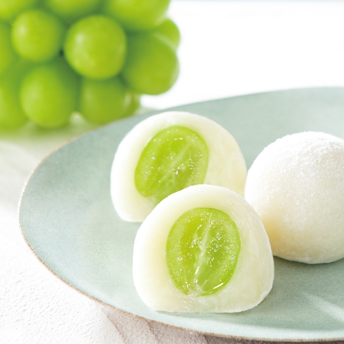 国産の大粒シャインマスカットを使用