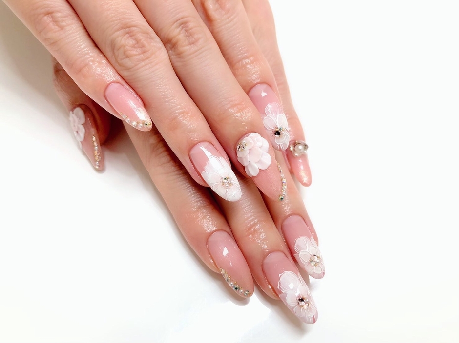 ネイルアートピンク