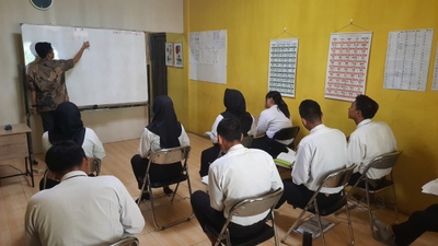 日本語学校の授業風景