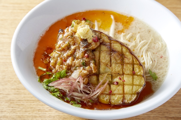 ひとナスのスパイスとんこつ(ラーメン)