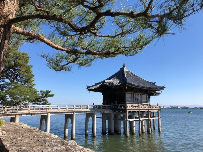浮御堂