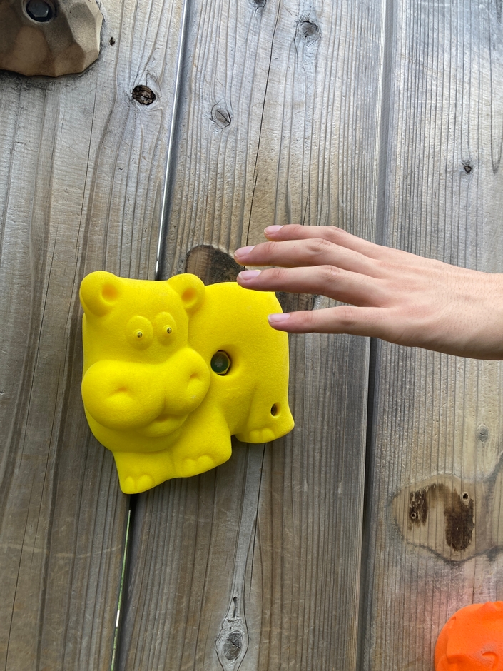 ▲カラフルな生き物をつかんで進もう!