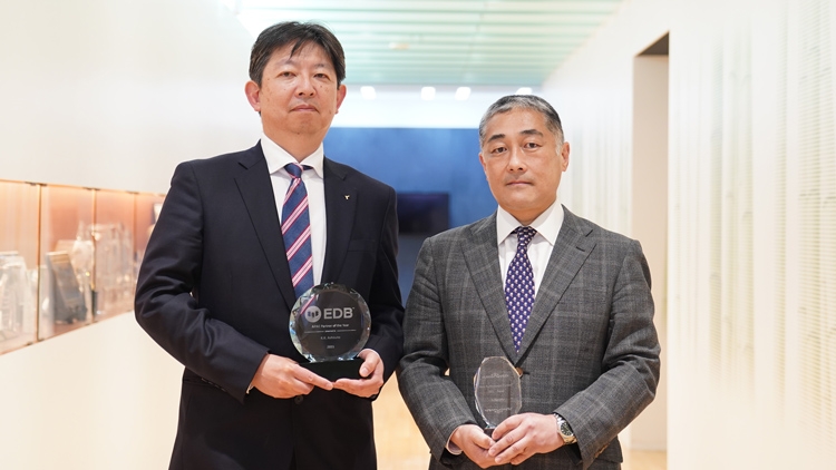 右:エンタープライズDB株式会社 日本支社代表 北川 晋 様 左:株式会社アシスト 執行役員 ビジネスインフラ技術本部長 小西 雅宏